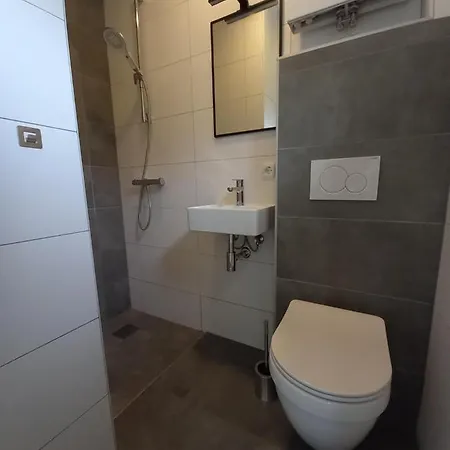 Domein Hellebeuk Met Uitzicht! Valkenburg/klimmen بيت للعطل