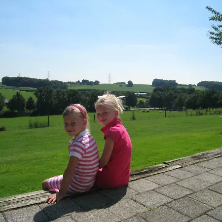 Domein Hellebeuk Met Uitzicht! Valkenburg/klimmen بيت للعطل *