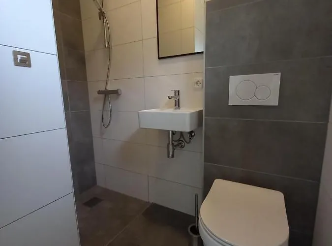 Domein Hellebeuk Met Uitzicht! Valkenburg/klimmen Сasa de vacaciones