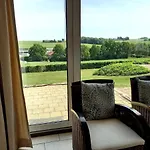 Domein Hellebeuk Met Uitzicht! Valkenburg/klimmen * Klimmen